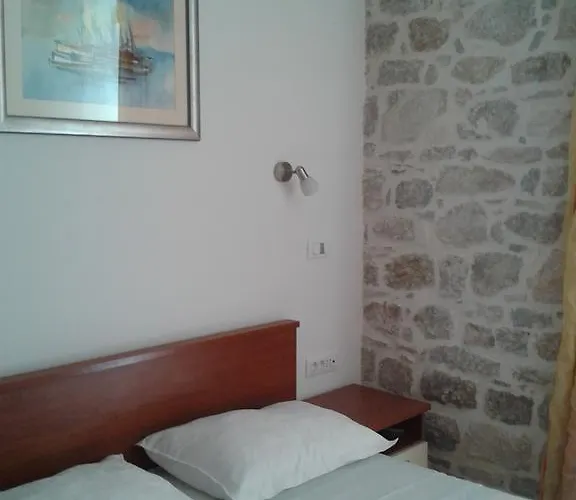 Apartment Old Town Mila *